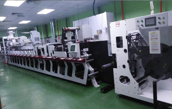 马来西亚知名印刷厂商麦安迪安装町裕不停机印刷系统